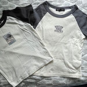 Set of 2 Vinyl Icons Graphic Crop Tees - JUNIORS Medium